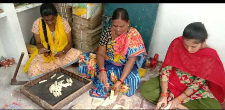 Kondapalli-artisans-2-Abhihaara-SocialEnterprise